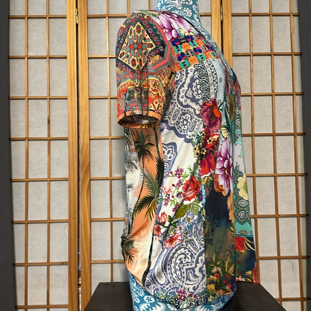 Johnny Was Medium Romantic Bamboo V-Neck Tee NWT - Picture 3 of 7